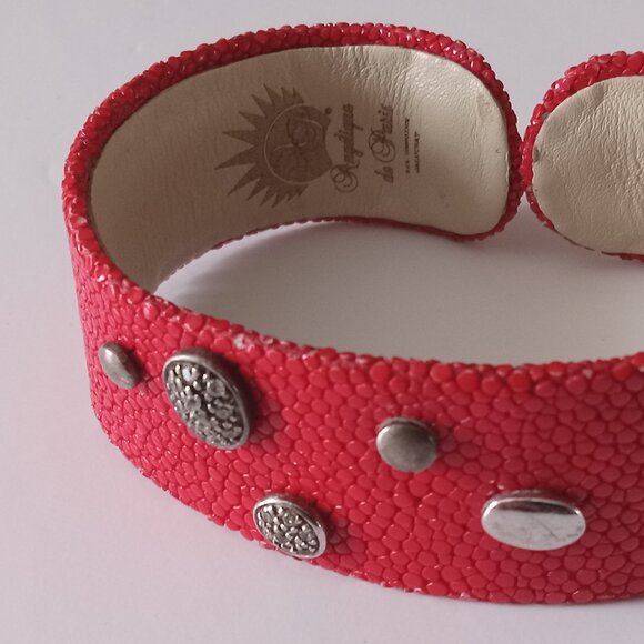 Genuine stingray cuff bracelet red with silver .925 decoration  Antique de Paris - Picture 16 of 16